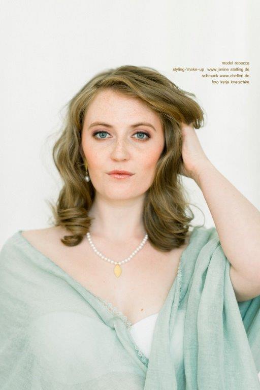 Hair Makeup Janinestelling Chelleri Jewelery Foto Katja Knetschke Planner Marrylight Model Rebecca Blau